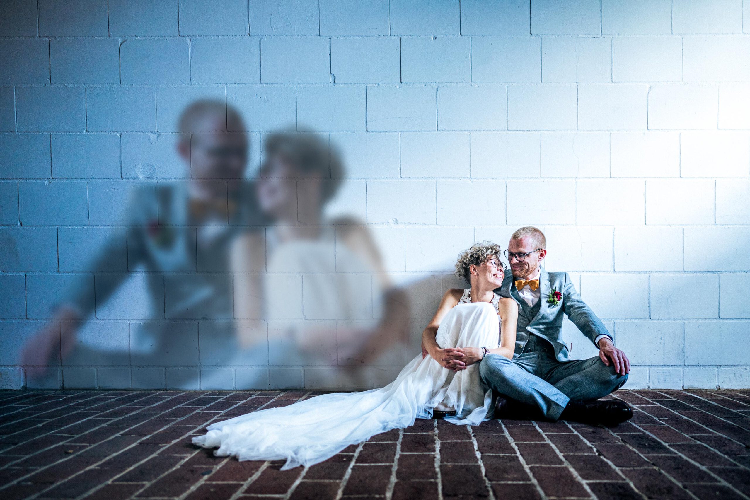 hochzeitsfotos hochzeitsfotograf hannover hochzeitsfotograf stephan groeger brautpaar spiegelung wand