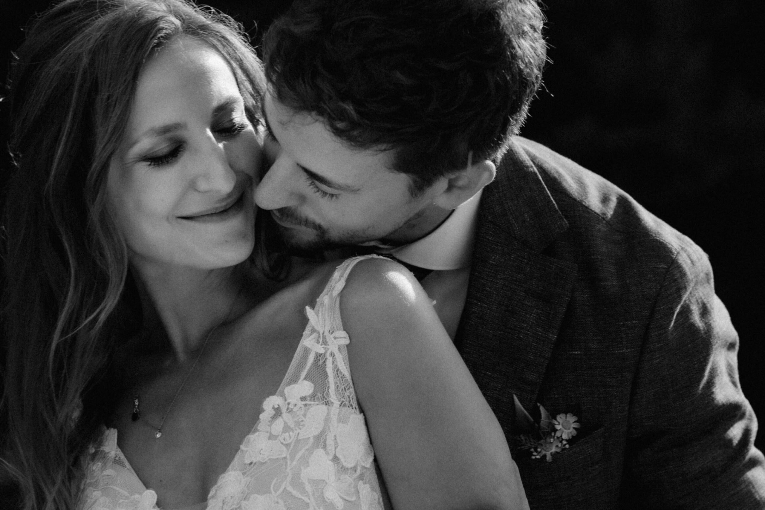 hochzeitsfotos Hochzeitsfotograf Hannover Brautpaarshooting romantisch in zweisamkeit